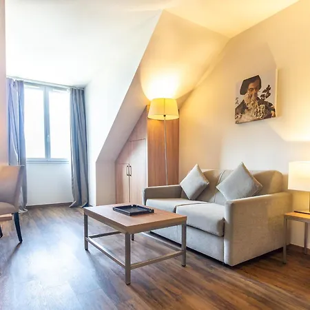 Paris Cdg Airport Apartmanhotel 4*