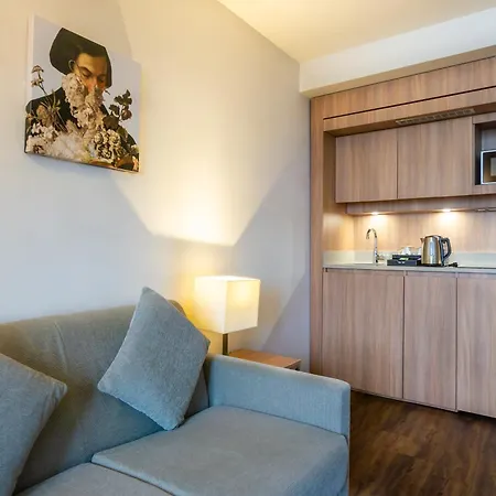 Paris Cdg Airport Aparthotel 4*