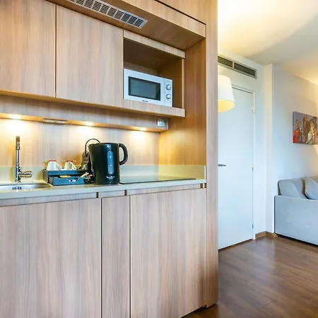 Aparthotel Paris Cdg Airport 4*