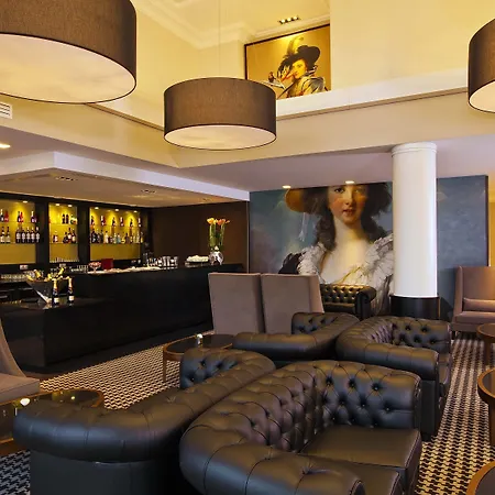 Paris Cdg Airport 公寓式酒店 4*