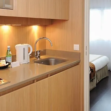 Aparthotel Paris Cdg Airport 4*