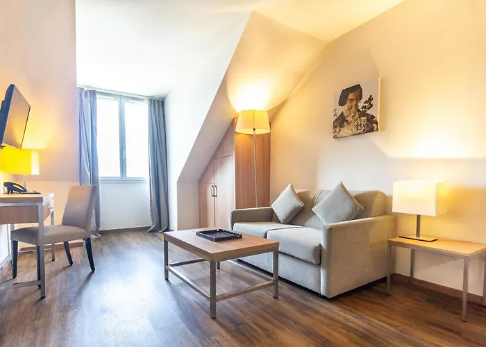 Paris Cdg Airport Apartmanhotel 4*