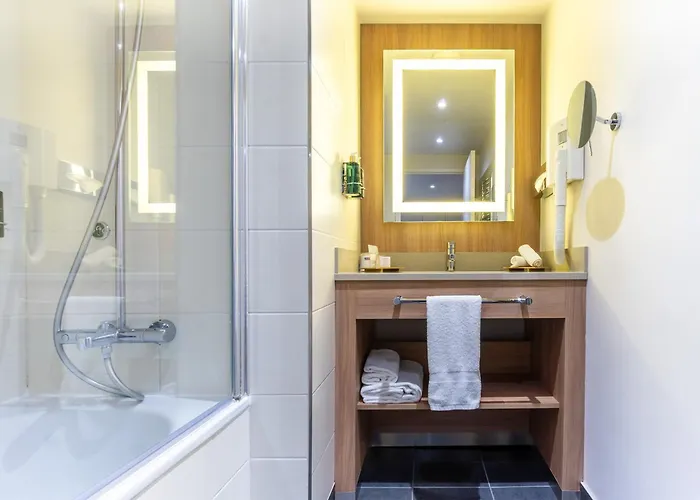 Aparthotel Paris Cdg Airport 4*