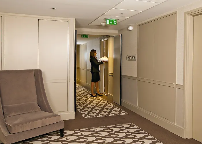 Résidence Paris Cdg Airport 4*