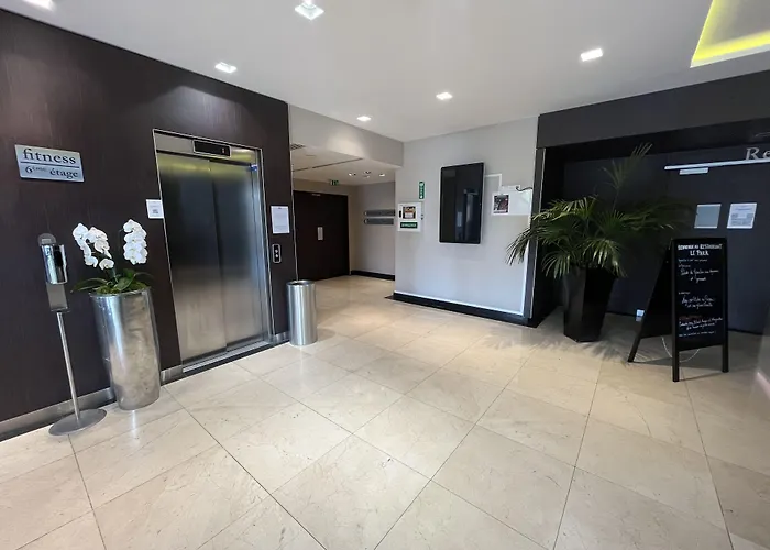 Paris Cdg Airport Aparthotel 4*