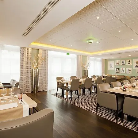 Paris Cdg Airport Apartmanhotel 4*