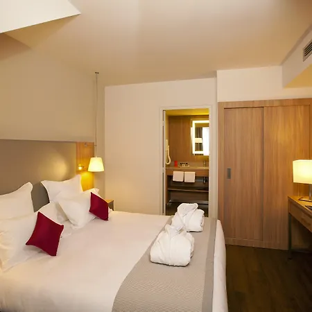 Paris Cdg Airport Apartmanhotel 4*