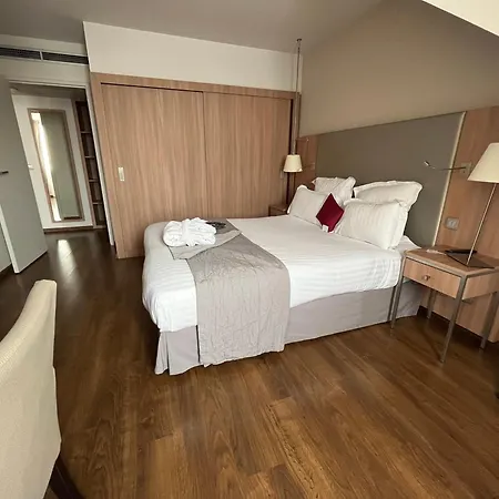 Paris Cdg Airport Apartmanhotel 4*